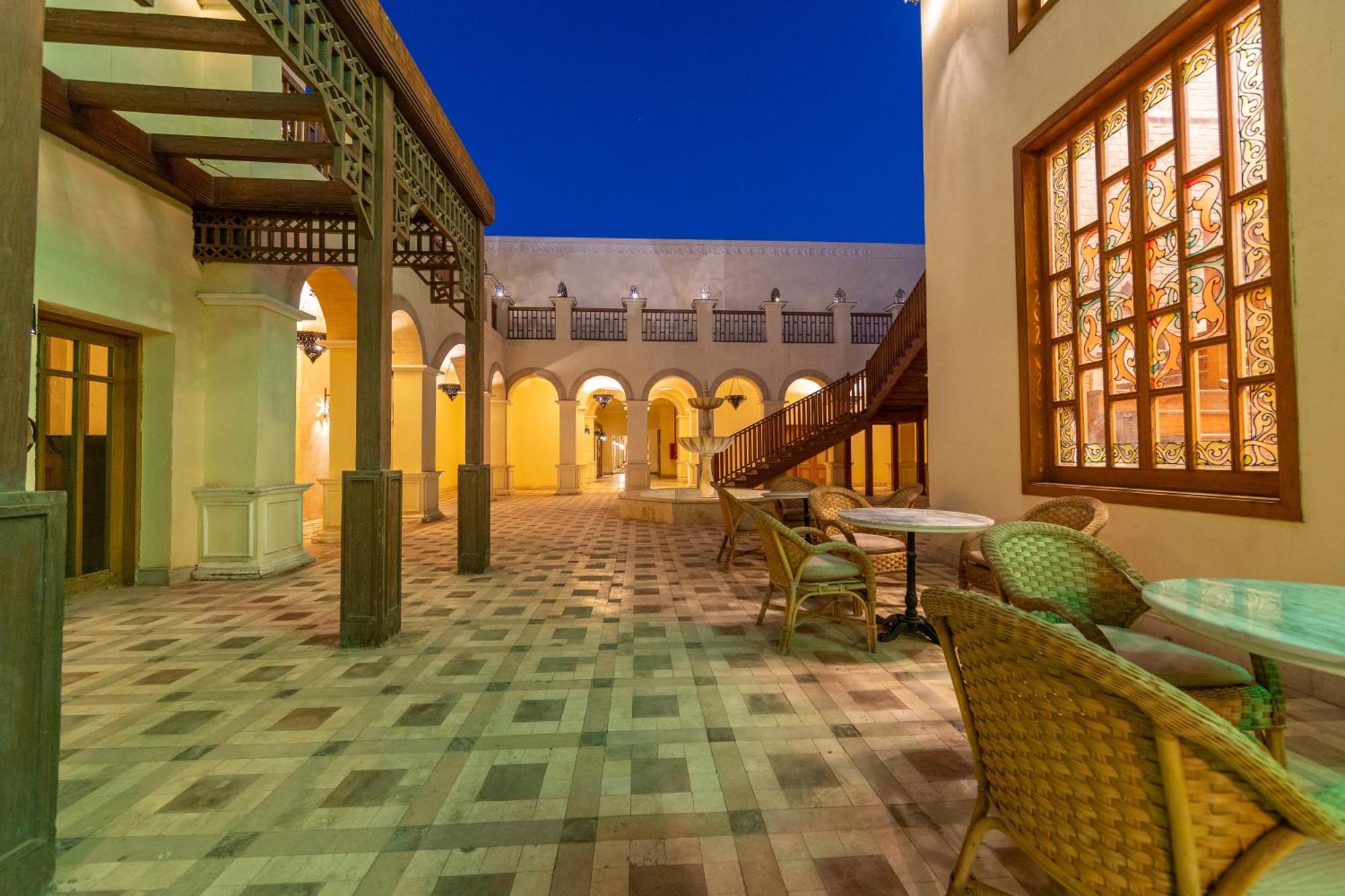 The Grand Hotel Sharm El Sheikh Экстерьер фото The hotel's courtyard