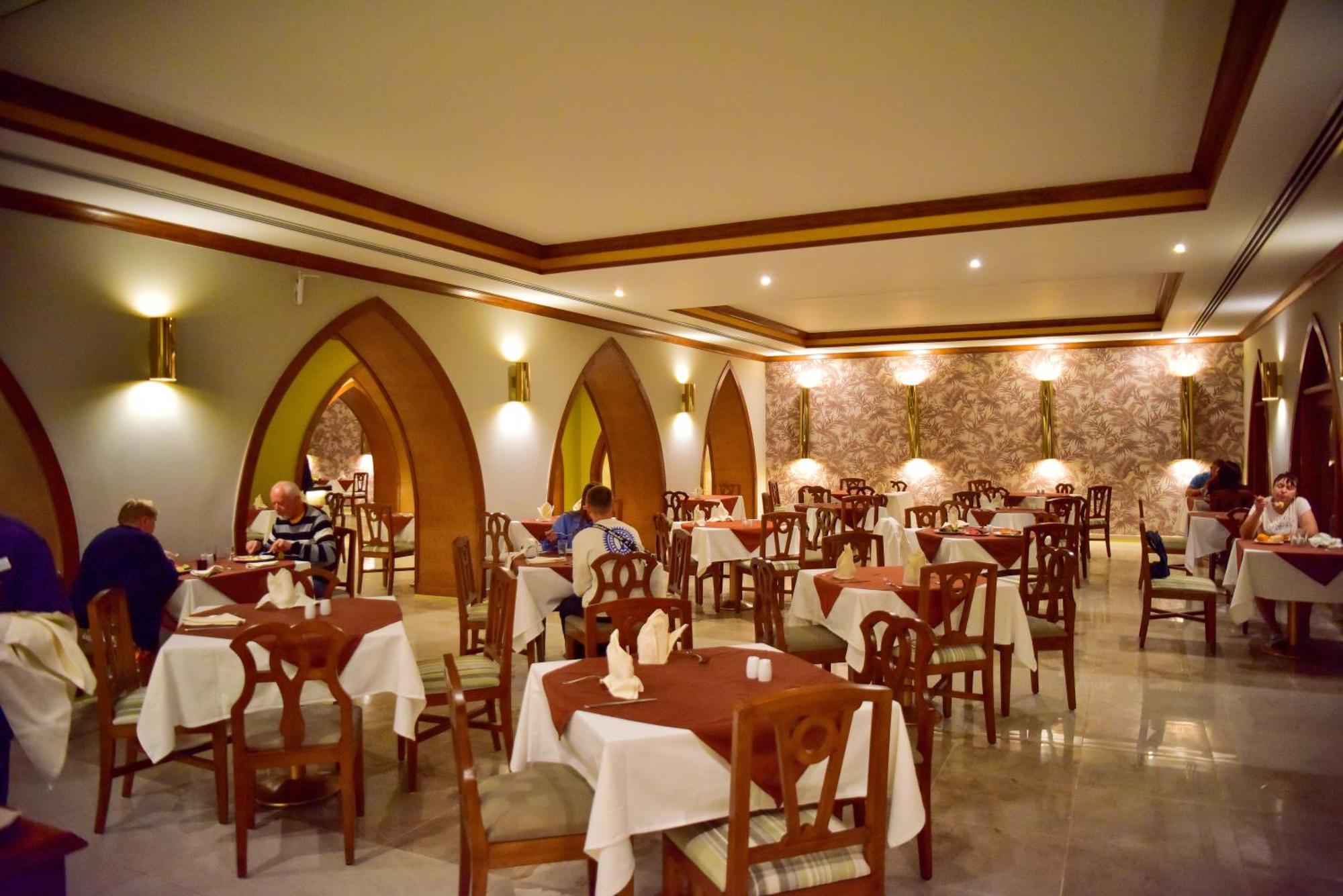 The Grand Hotel Sharm El Sheikh Экстерьер фото The restaurant at the hotel