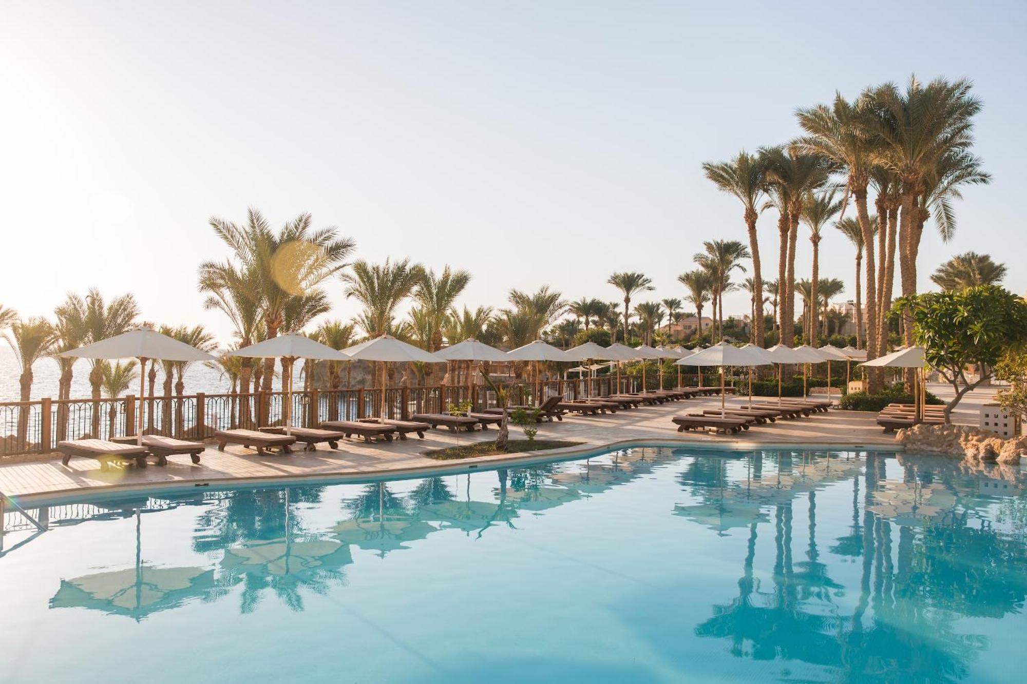 The Grand Hotel Sharm El Sheikh Экстерьер фото The swimming pool at the Four Seasons Resort